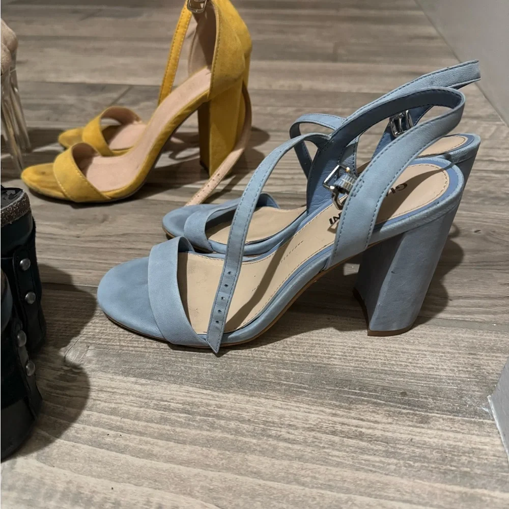 HEELS - Picture 4 of 5